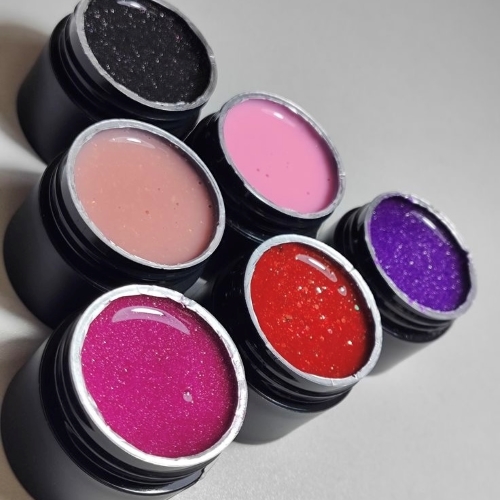 Polygel: what is it and how to use it to get the perfect manicure?