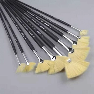 веерная кисть