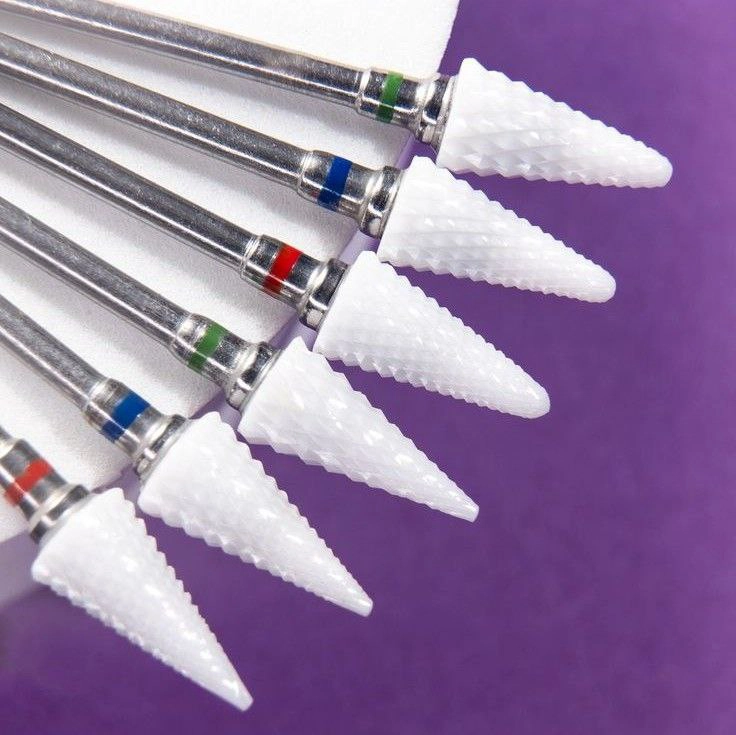 Nagelfräser mit blauer Markierung